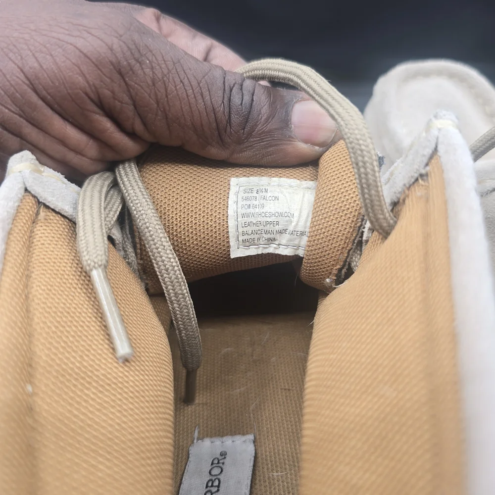 Chukka Boots in Soft Beige Suede‎